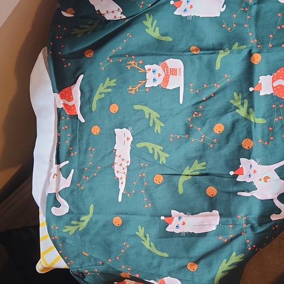 NWT 🎄 Felines Feeling Festive collared button up blouse 🐈 - Picture 9 of 9